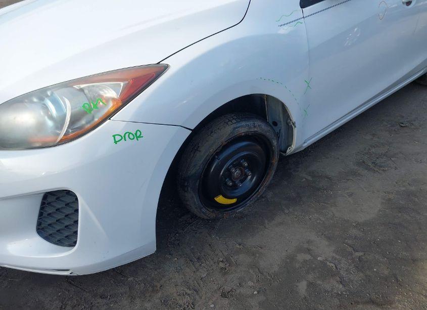 Photo 6 of 2013 Mazda Mazda3 I TOURING (VIN JM1BL1VP2D1812539)