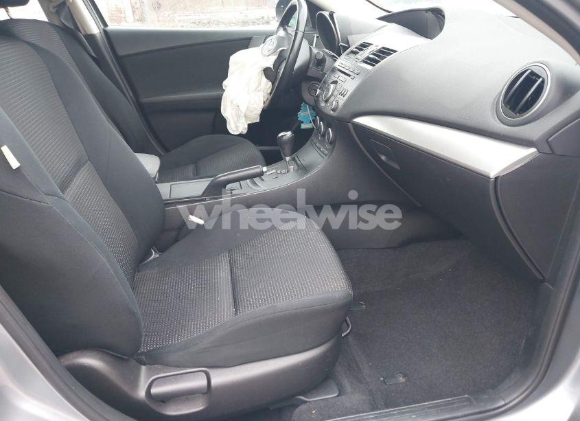 Photo 5 of 2013 Mazda Mazda3 I TOURING (VIN JM1BL1VP5D1788723)