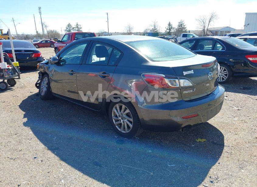 Photo 3 of 2013 Mazda Mazda3 I TOURING (VIN JM1BL1VP5D1831666)