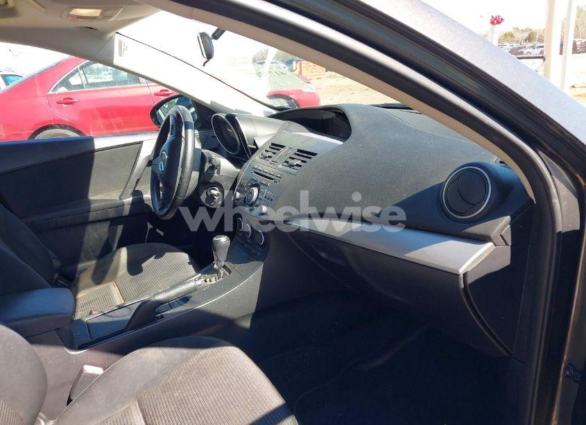 Photo 5 of 2013 Mazda Mazda3 I TOURING (VIN JM1BL1VP5D1831666)