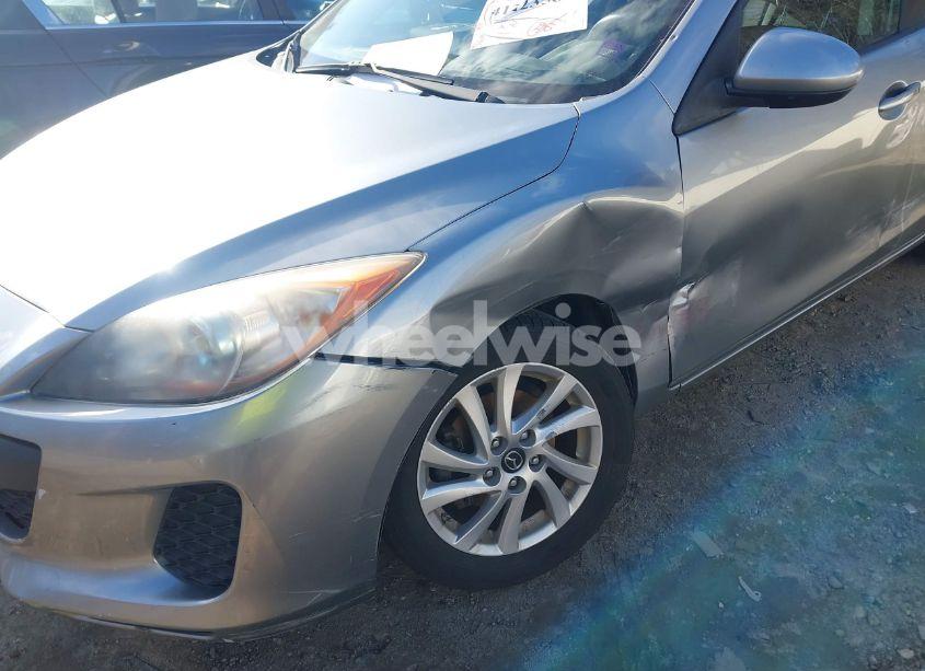 Photo 6 of 2013 Mazda Mazda3 I TOURING (VIN JM1BL1VP6D1787838)