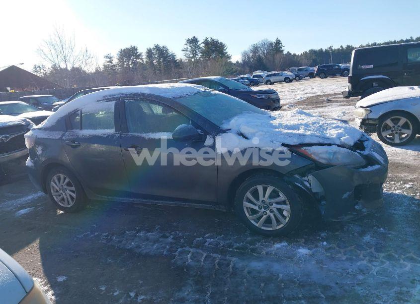 Photo 13 of 2013 Mazda Mazda3 I TOURING (VIN JM1BL1VP8D1808883)