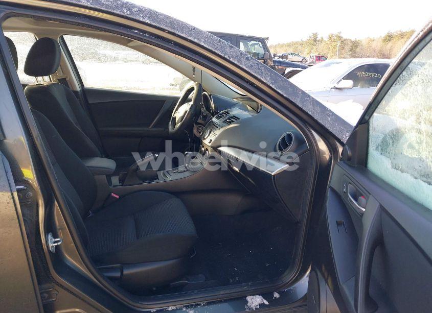 Photo 5 of 2013 Mazda Mazda3 I TOURING (VIN JM1BL1VP8D1808883)