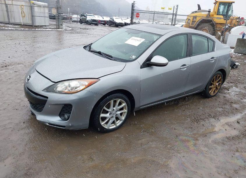 Photo 2 of 2012 Mazda Mazda3 S GRAND TOURING (VIN JM1BL1W60C1512292)