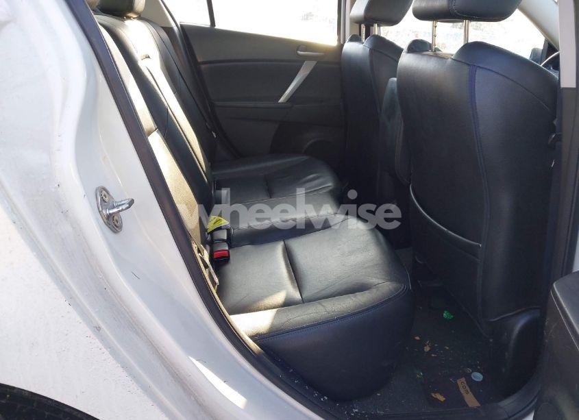 Photo 8 of 2011 Mazda Mazda3 S GRAND TOURING (VIN JM1BL1W61B1368654)