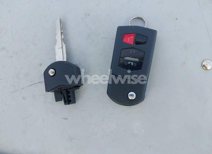 Photo 11 of 2011 Mazda Mazda3 S GRAND TOURING (VIN JM1BL1W61B1371148)