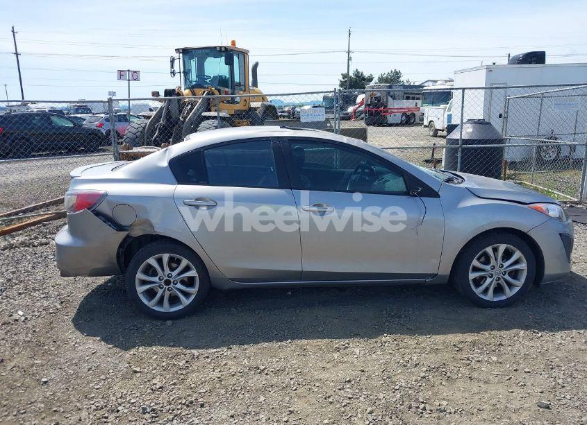 Photo 13 of 2011 Mazda Mazda3 S GRAND TOURING (VIN JM1BL1W61B1371148)