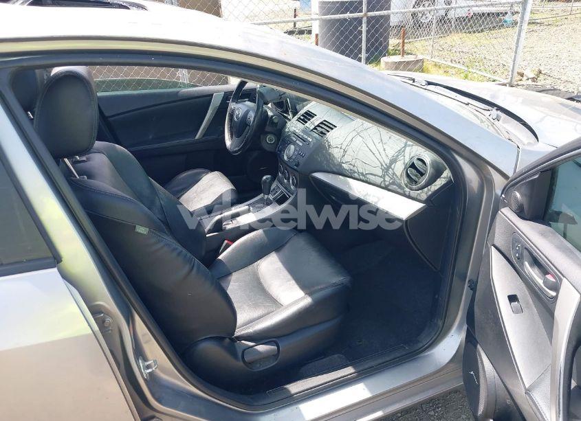 Photo 5 of 2011 Mazda Mazda3 S GRAND TOURING (VIN JM1BL1W61B1371148)