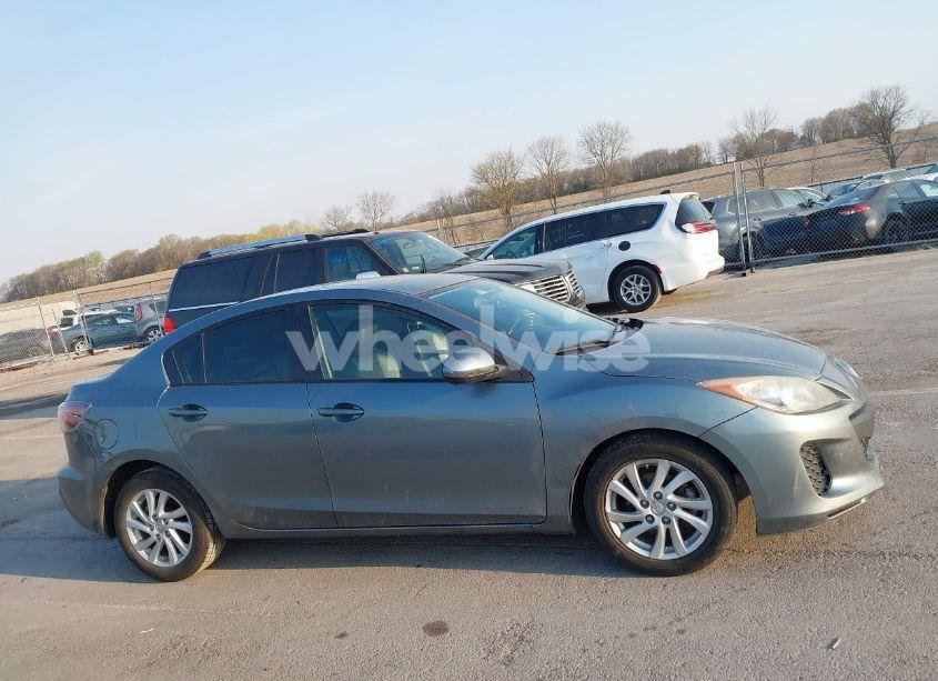 Photo 14 of 2012 Mazda Mazda3 I GRAND TOURING (VIN JM1BL1W72C1578142)