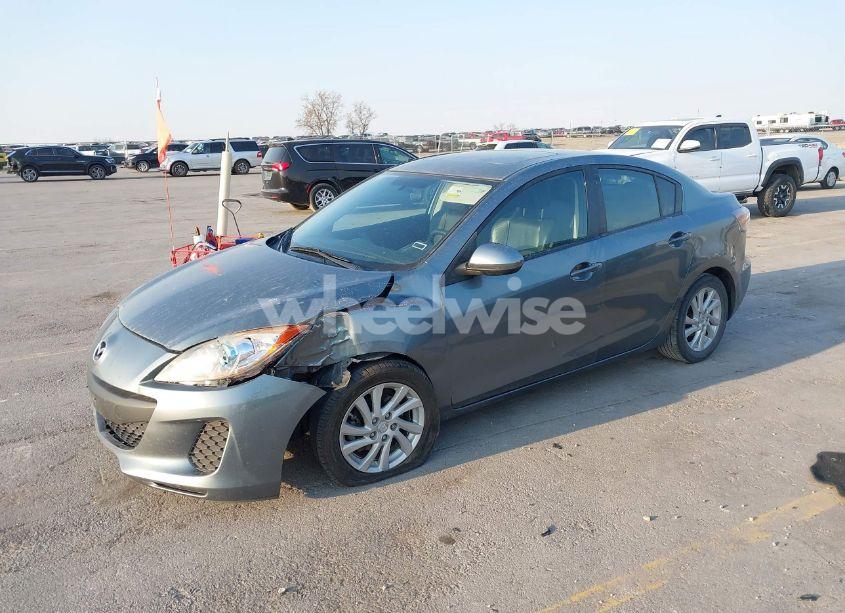 Photo 2 of 2012 Mazda Mazda3 I GRAND TOURING (VIN JM1BL1W72C1578142)