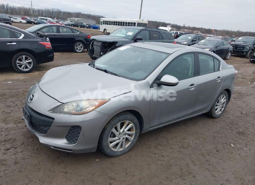 Photo 2 of 2012 Mazda Mazda3 I GRAND TOURING (VIN JM1BL1W72C1596107)