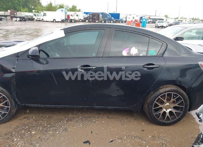 Photo 13 of 2012 Mazda Mazda3 I GRAND TOURING (VIN JM1BL1W72C1644155)