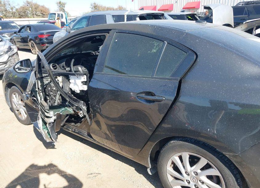 Photo 12 of 2012 Mazda Mazda3 I GRAND TOURING (VIN JM1BL1W77C1577889)