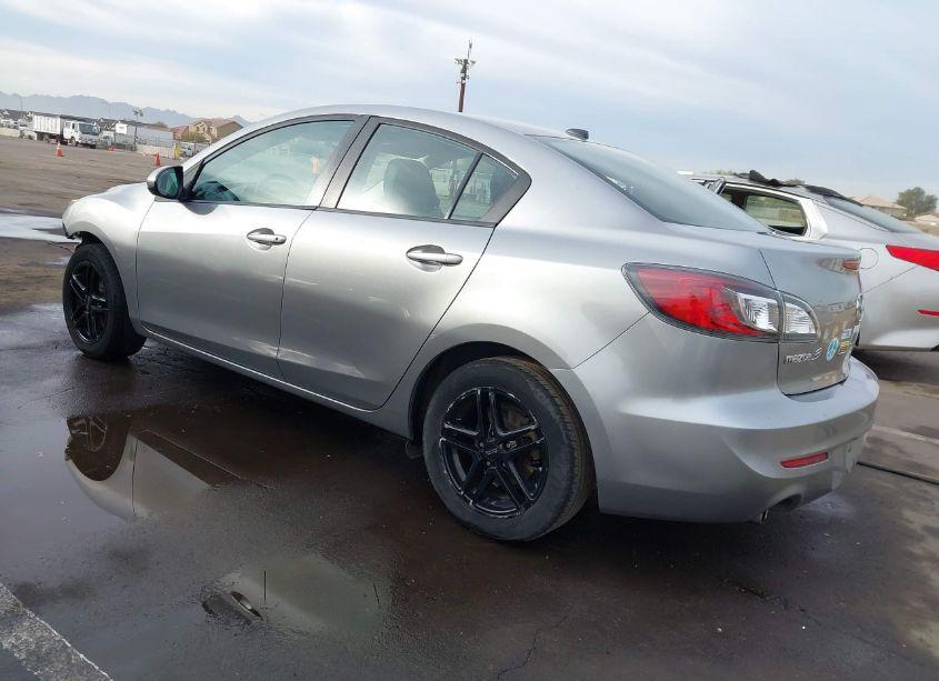 Photo 3 of 2012 Mazda Mazda3 I GRAND TOURING (VIN JM1BL1W7XC1645179)