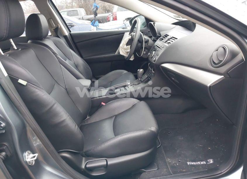 Photo 5 of 2012 Mazda Mazda3 I GRAND TOURING (VIN JM1BL1W82C1612542)