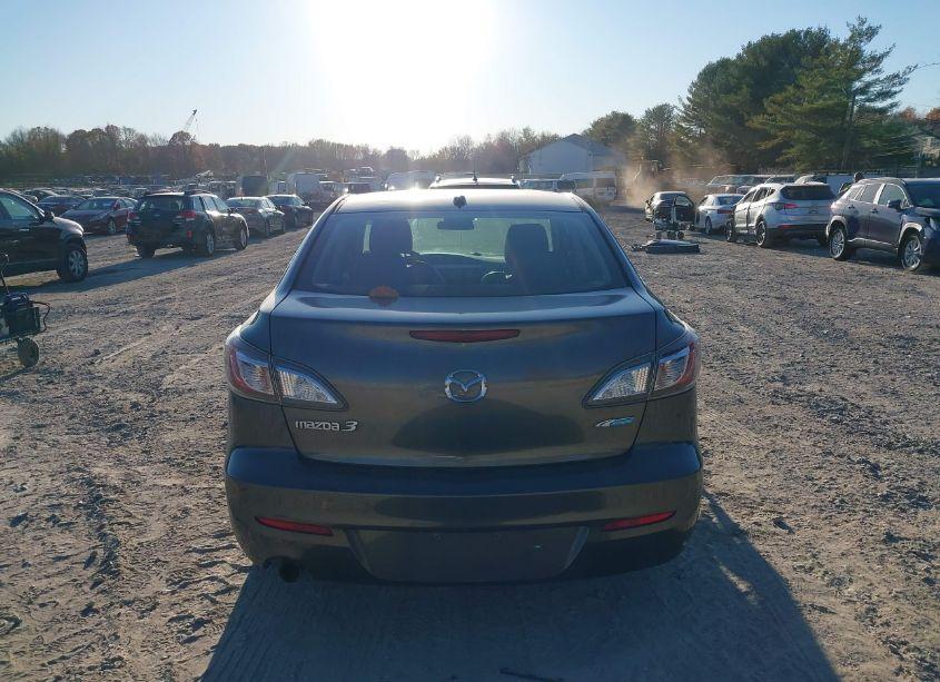 Photo 16 of 2012 Mazda Mazda3 I GRAND TOURING (VIN JM1BL1W85C1651738)