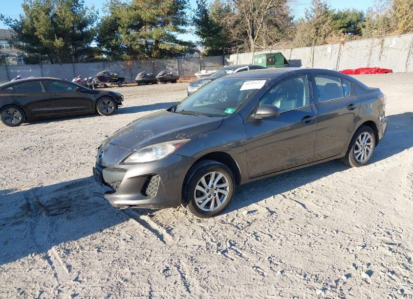 Photo 2 of 2012 Mazda Mazda3 I GRAND TOURING (VIN JM1BL1W85C1651738)