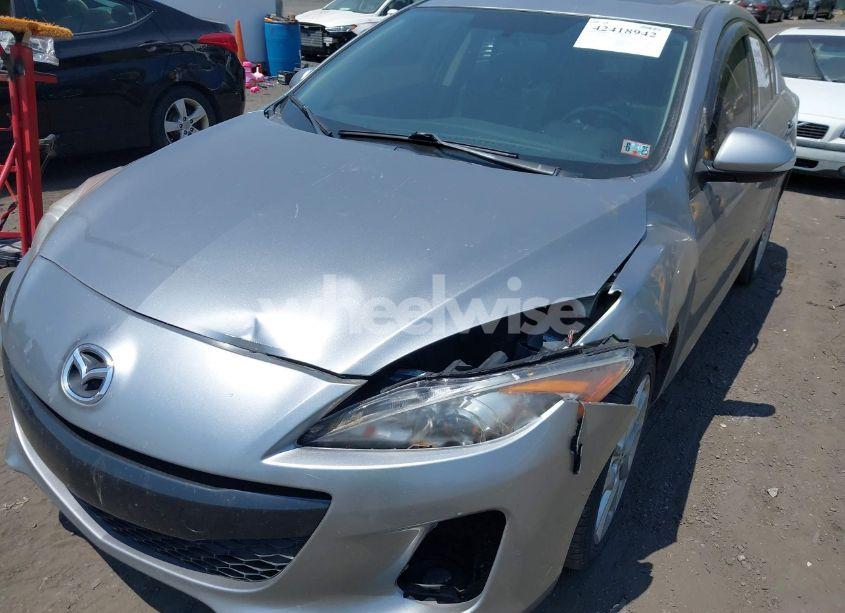 Photo 6 of 2012 Mazda Mazda3 (VIN JM1BL1W96C1661803)