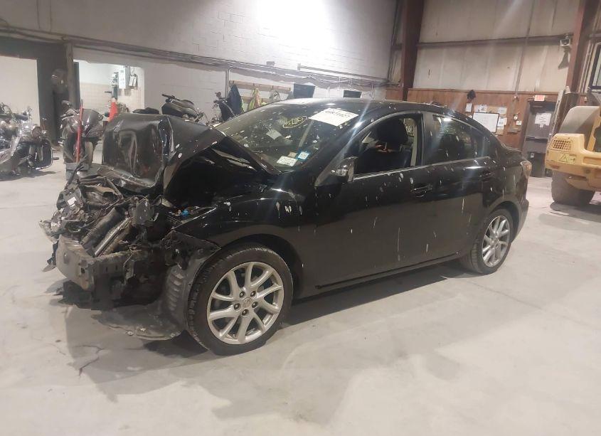 Photo 2 of 2012 Mazda Mazda3 S GRAND TOURING (VIN JM1BL1W98C1659082)