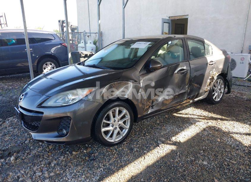 Photo 2 of 2012 Mazda Mazda3 S GRAND TOURING (VIN JM1BL1W99C1685738)