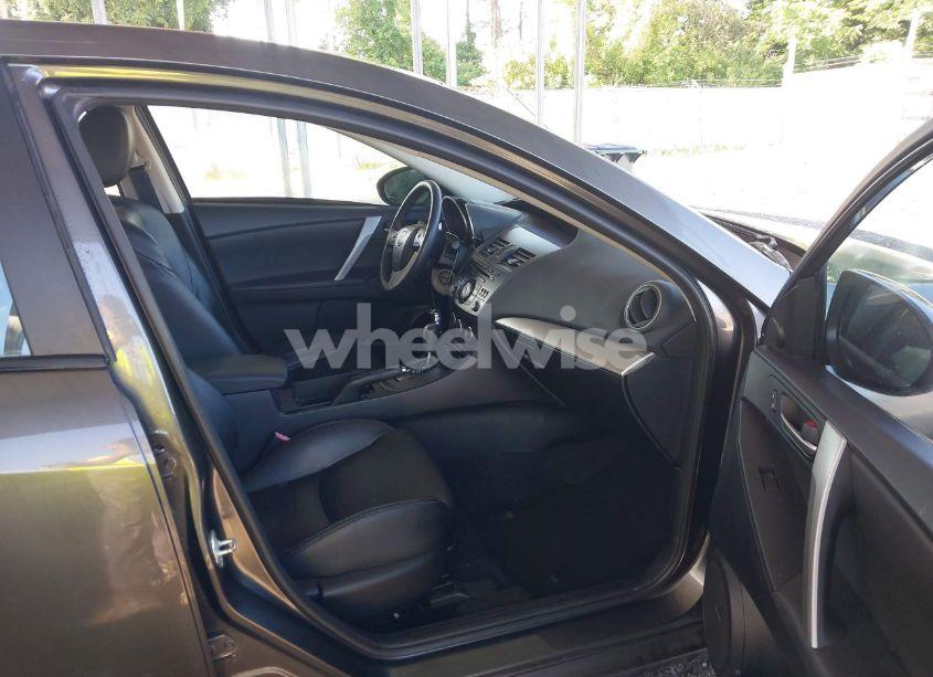 Photo 5 of 2012 Mazda Mazda3 S GRAND TOURING (VIN JM1BL1W99C1685738)