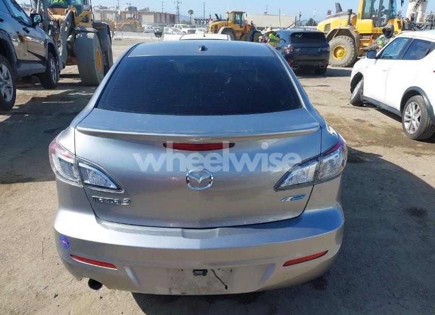 Photo 16 of 2013 Mazda Mazda3 I GRAND TOURING (VIN JM1BL1WP0D1736124)