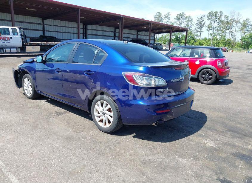 Photo 3 of 2013 Mazda Mazda3 I GRAND TOURING (VIN JM1BL1WP1D1797496)
