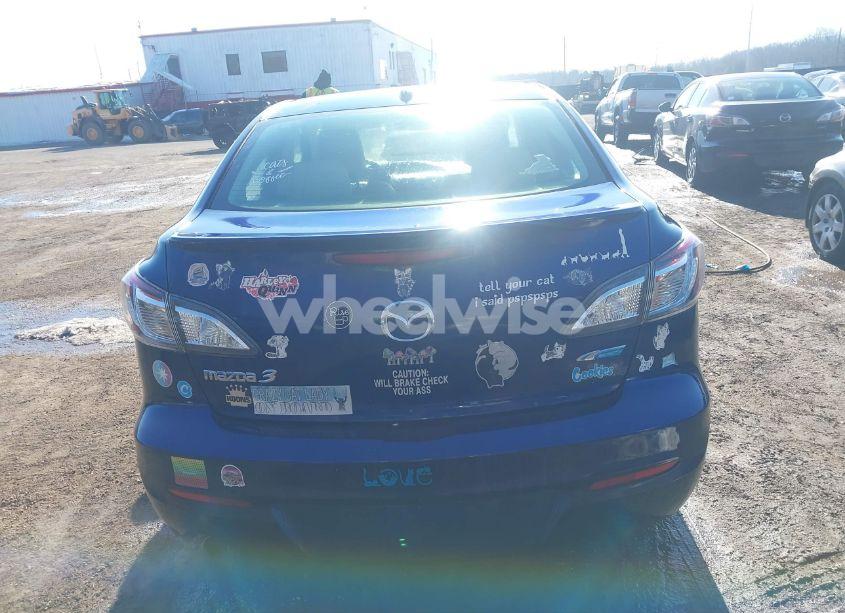 Photo 16 of 2013 Mazda Mazda3 I GRAND TOURING (VIN JM1BL1WP6D1774313)