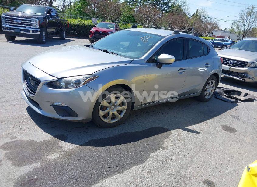 Photo 2 of 2016 Mazda Mazda3 I SPORT (VIN JM1BM1J73G1341721)