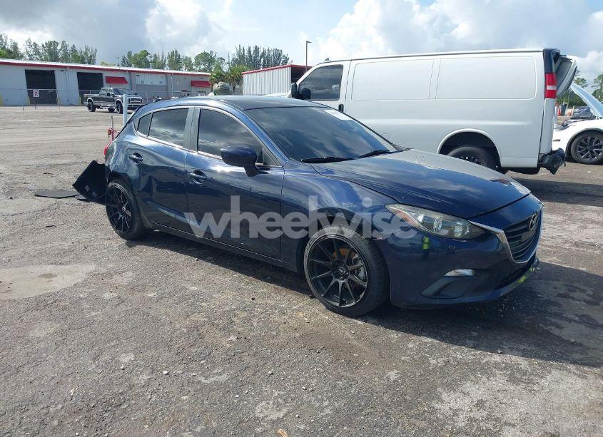 2016 Mazda Mazda3 I SPORT (VIN JM1BM1J78G1313137) main photo