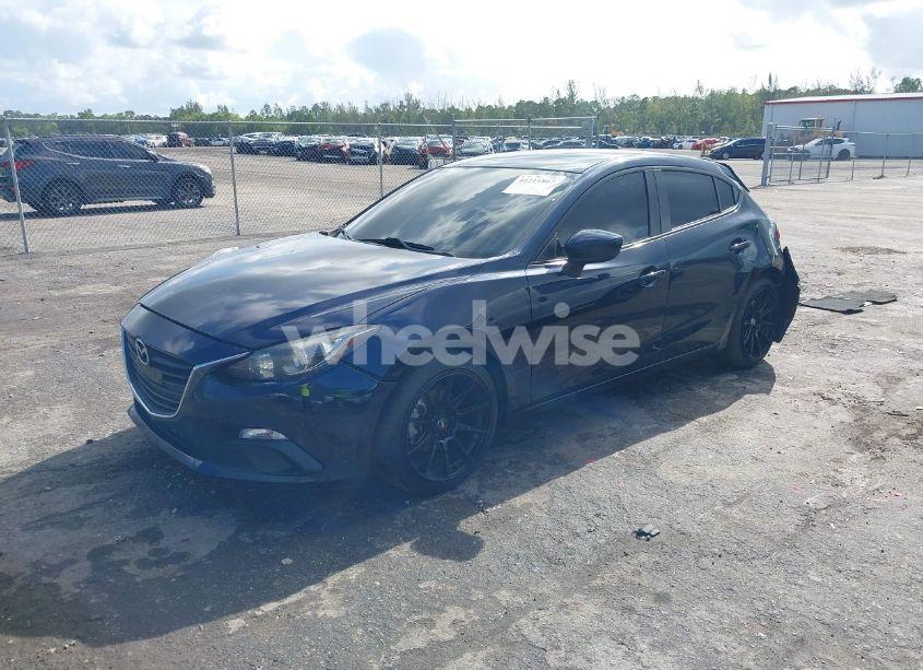 Photo 2 of 2016 Mazda Mazda3 I SPORT (VIN JM1BM1J78G1313137)