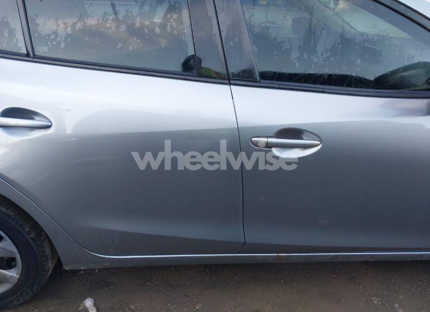 Photo 13 of 2014 Mazda Mazda3 I SPORT (VIN JM1BM1K70E1199887)