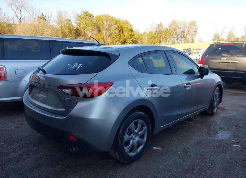 Photo 4 of 2014 Mazda Mazda3 I SPORT (VIN JM1BM1K70E1199887)