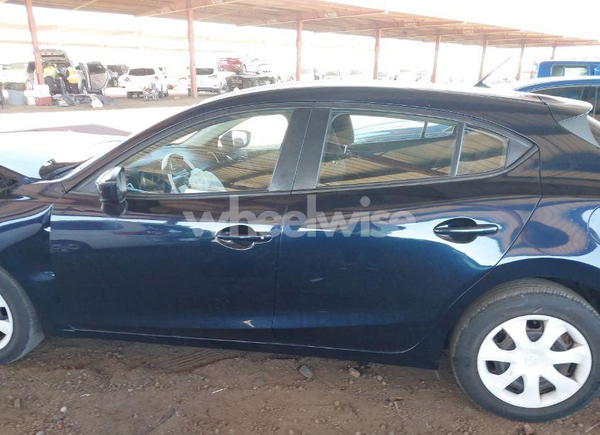 Photo 13 of 2014 Mazda Mazda3 I SPORT (VIN JM1BM1K75E1189548)