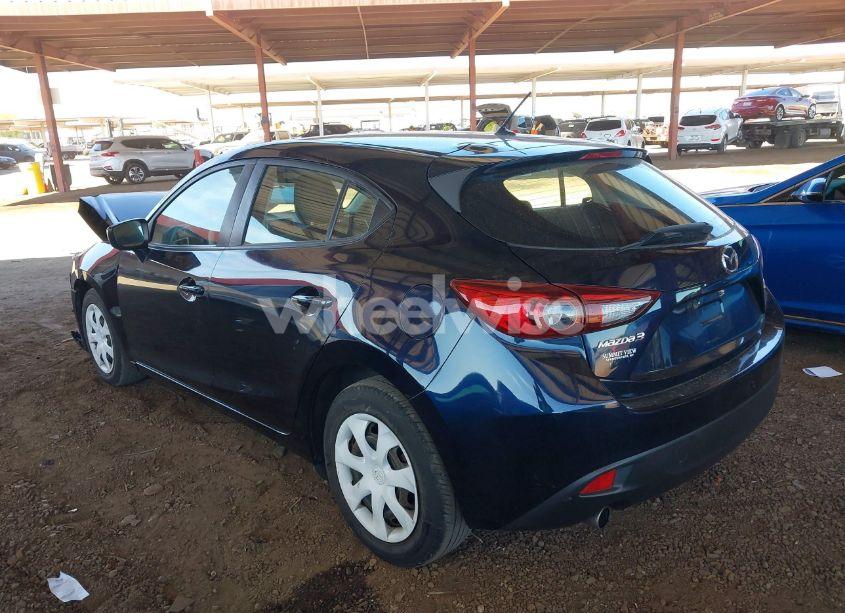 Photo 3 of 2014 Mazda Mazda3 I SPORT (VIN JM1BM1K75E1189548)