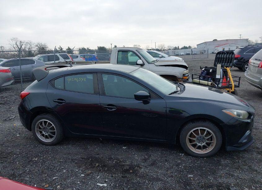 Photo 13 of 2014 Mazda Mazda3 I SPORT (VIN JM1BM1K75E1203612)