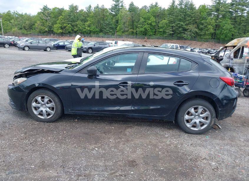 Photo 14 of 2014 Mazda Mazda3 I SPORT (VIN JM1BM1K76E1124045)