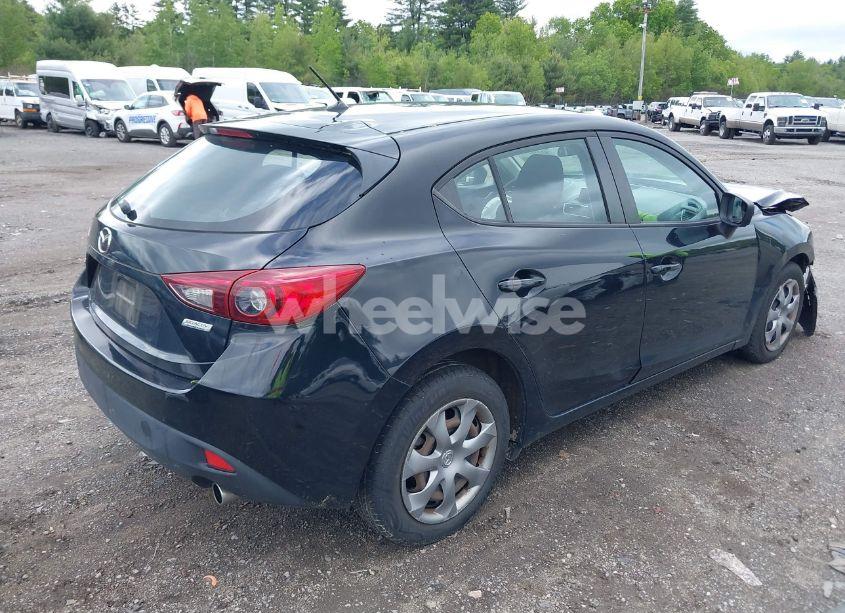 Photo 4 of 2014 Mazda Mazda3 I SPORT (VIN JM1BM1K76E1124045)
