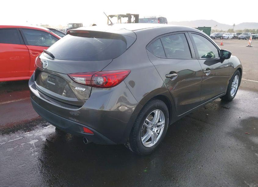 Photo 4 of 2014 Mazda Mazda3 I SPORT (VIN JM1BM1K78E1111300)