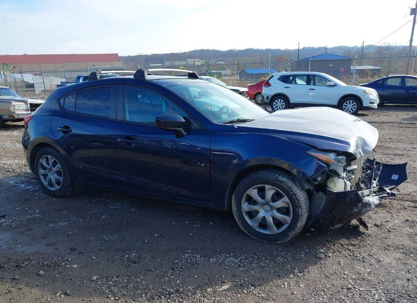 Photo 13 of 2014 Mazda Mazda3 I SPORT (VIN JM1BM1K78E1137086)