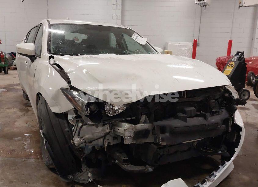 2015 Mazda Mazda3 I SPORT (VIN JM1BM1K79F1270618) main photo