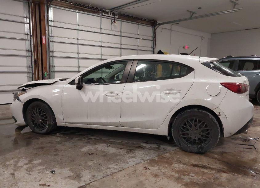 Photo 14 of 2015 Mazda Mazda3 I SPORT (VIN JM1BM1K79F1270618)