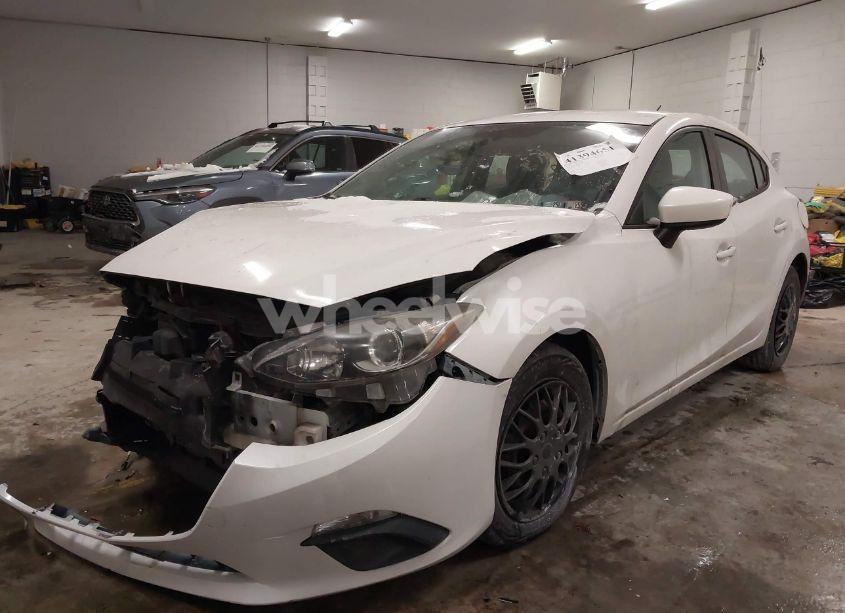 Photo 2 of 2015 Mazda Mazda3 I SPORT (VIN JM1BM1K79F1270618)