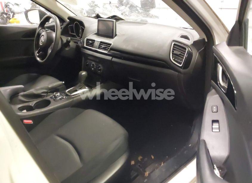 Photo 5 of 2015 Mazda Mazda3 I SPORT (VIN JM1BM1K79F1270618)