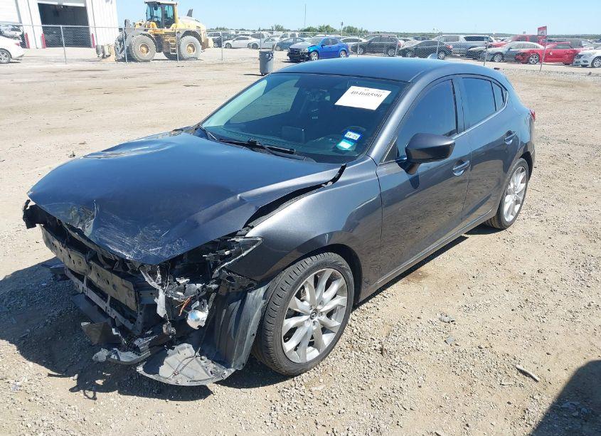 Photo 2 of 2014 Mazda Mazda3 S TOURING (VIN JM1BM1L30E1176766)