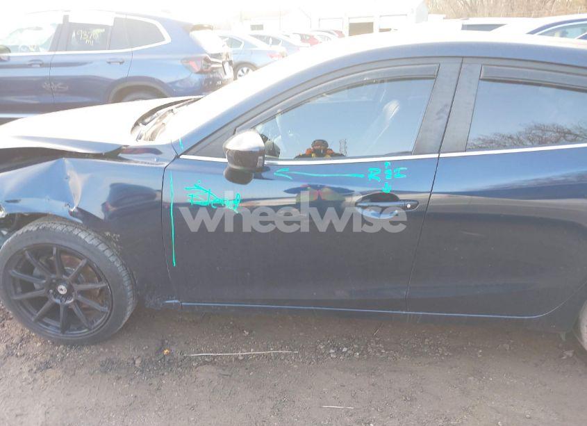 Photo 14 of 2014 Mazda Mazda3 S TOURING (VIN JM1BM1L33E1113337)