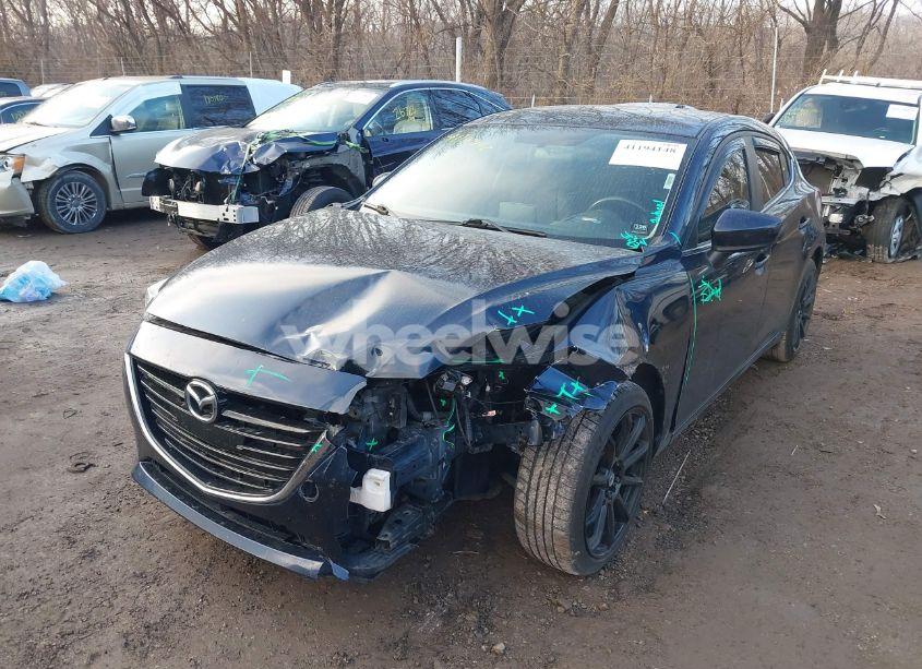 Photo 2 of 2014 Mazda Mazda3 S TOURING (VIN JM1BM1L33E1113337)