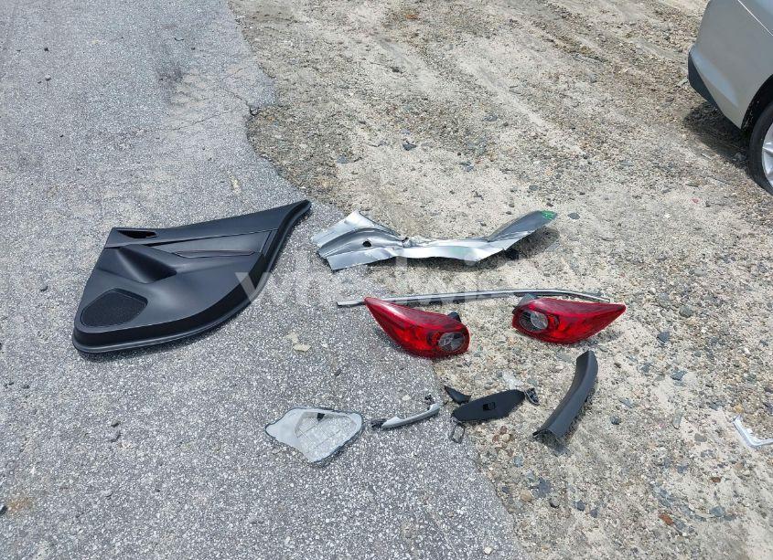 Photo 12 of 2015 Mazda Mazda3 S TOURING (VIN JM1BM1L33F1236220)