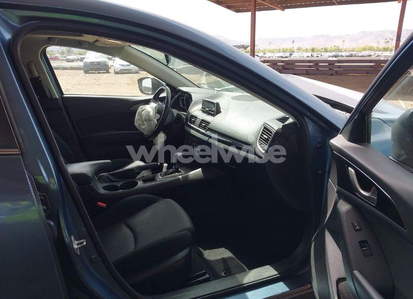 Photo 5 of 2014 Mazda Mazda3 I TOURING (VIN JM1BM1L71E1151538)