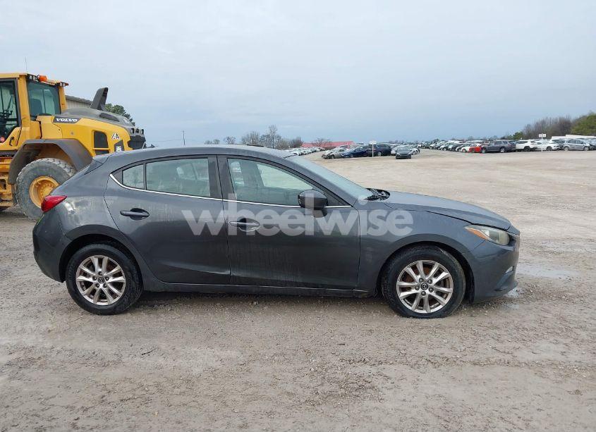 Photo 13 of 2014 Mazda Mazda3 I TOURING (VIN JM1BM1L71E1182885)